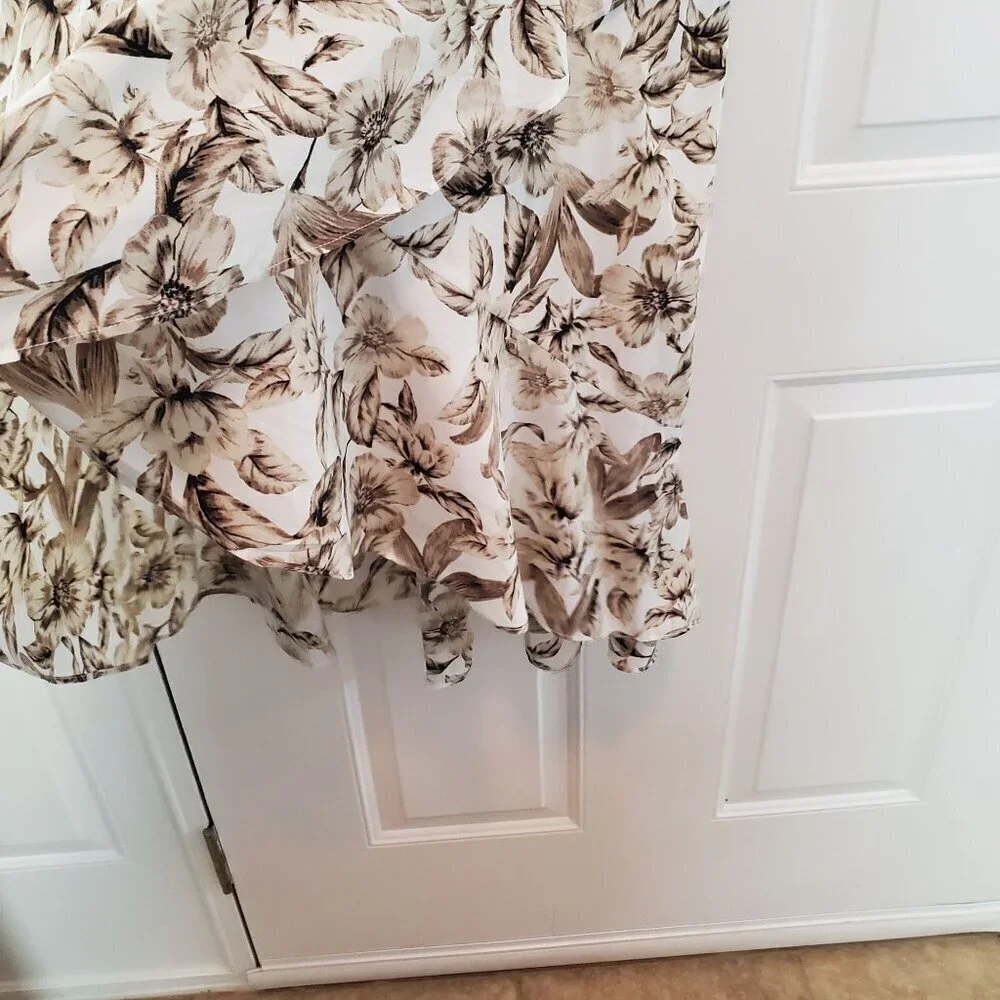 J. Jill Floral Midi Skirt Medium Lightweight Pull on Tulip flowy‎ hem Tan Cream